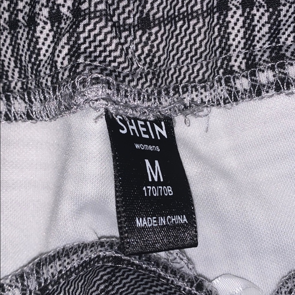NWOT Stretchy plaid pants - Picture 4 of 4